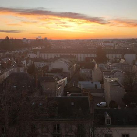 Superbe Appartement Lumineux Avec Vue Imprenable Tours Luaran gambar