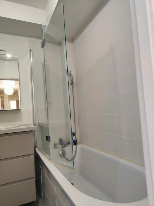 Superbe Appartement Lumineux Avec Vue Imprenable Tours Luaran gambar