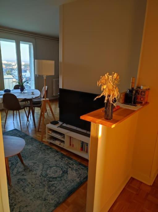 Superbe Appartement Lumineux Avec Vue Imprenable Tours Luaran gambar