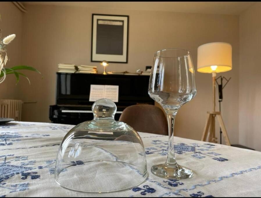 Superbe Appartement Lumineux Avec Vue Imprenable Tours Luaran gambar