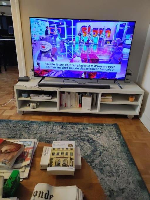 Superbe Appartement Lumineux Avec Vue Imprenable Tours Luaran gambar
