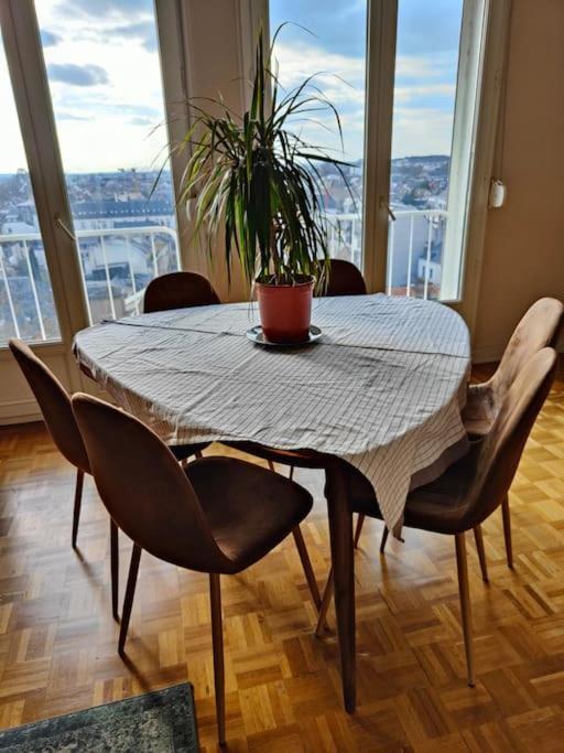 Superbe Appartement Lumineux Avec Vue Imprenable Tours Luaran gambar